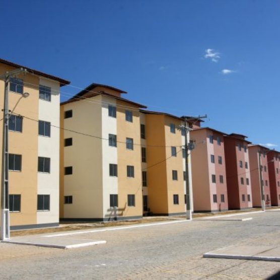 Em entrega de unidades, Ciro ressalta a importância do Minha Casa, Minha Vida para Teresina