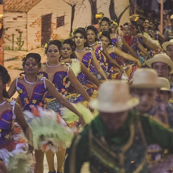 Cidade Junina atrai famílias ao Shopping Rio Poty