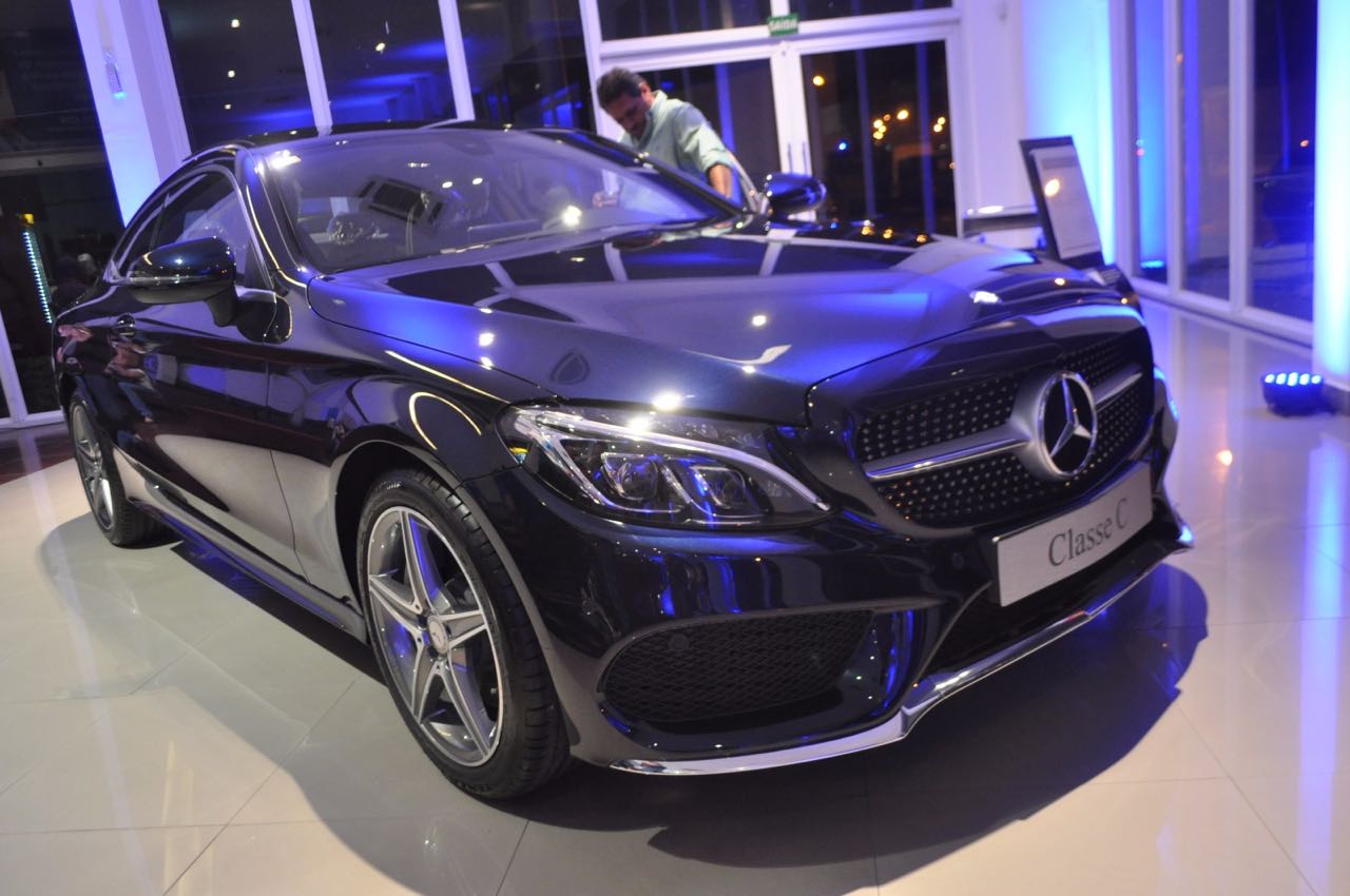 Duas máquinas da Mercedes são apresentadas em Teresina