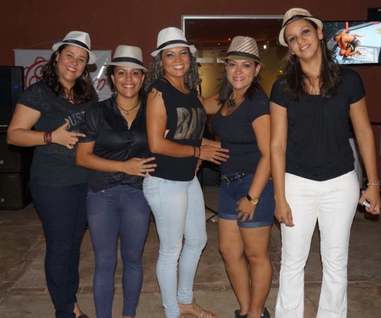 Rock n roll e muito samba animam a programação do Shopping Rio Poty