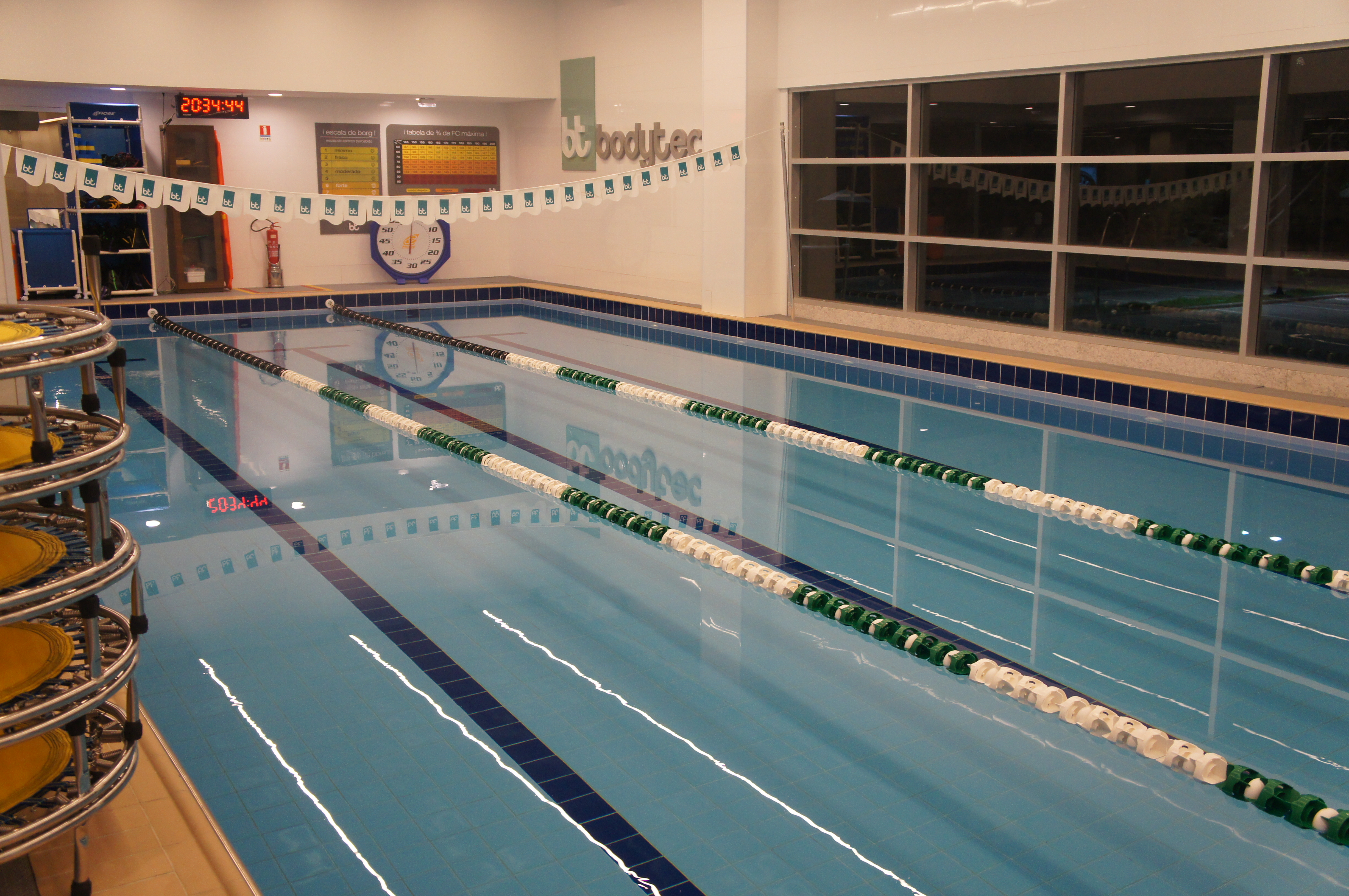 Desafio na água auxilia na perda de medidas