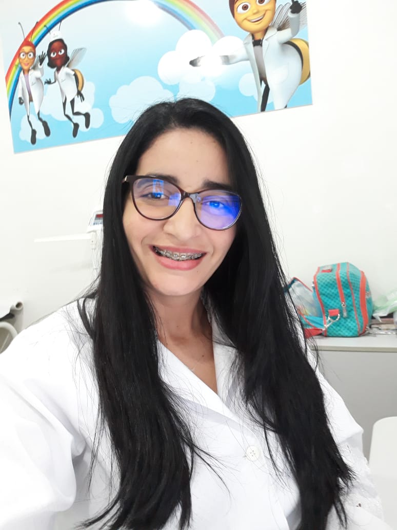 Boneca momo ressurge e psicóloga orienta os pais quanto aos cuidados