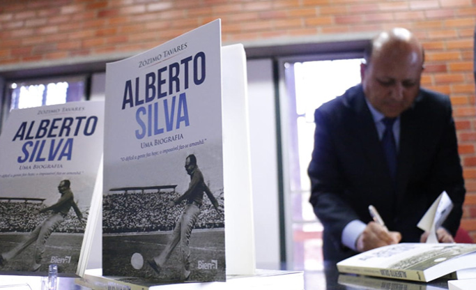 Zózimo Tavares lança biografia de Alberto Silva neste sábado (16)