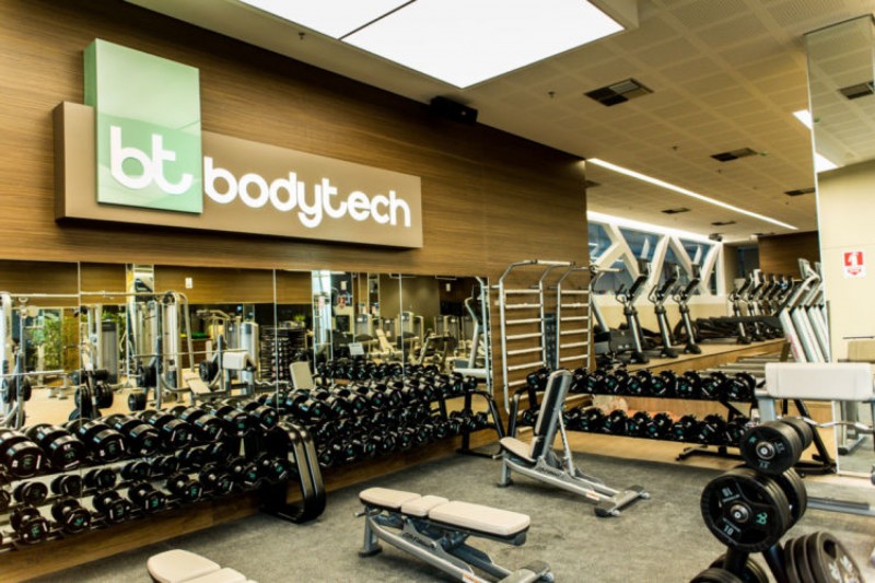 Exercícios em casa na quarentena: academia libera aplicativo até dia 31