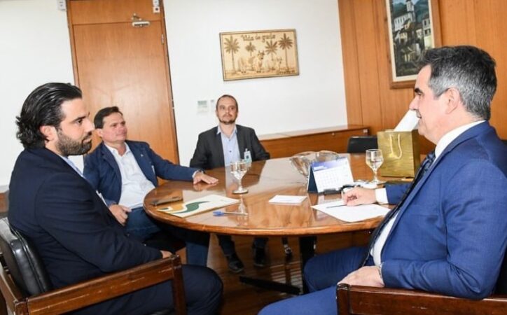 Produtores atualizam relatório da infraestrutura no  cerrado e entregam ao ministro Ciro Nogueira